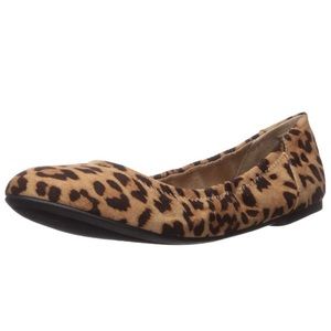 Woman’s Ballet flat